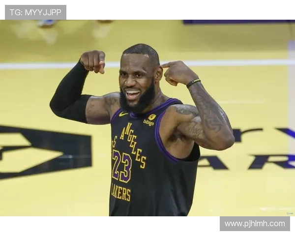 詹姆斯谈新赛季目标:全力带领湖人冲击总冠军并提升个人表现